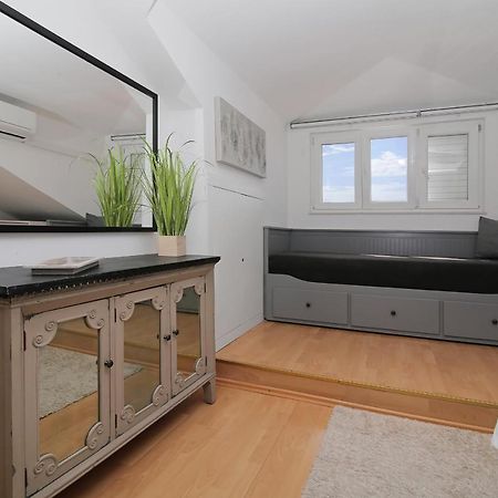 Spacious 2 Bedroom Apt Luxeview- Oldtownview, 10Min To Town Дубровник Экстерьер фото
